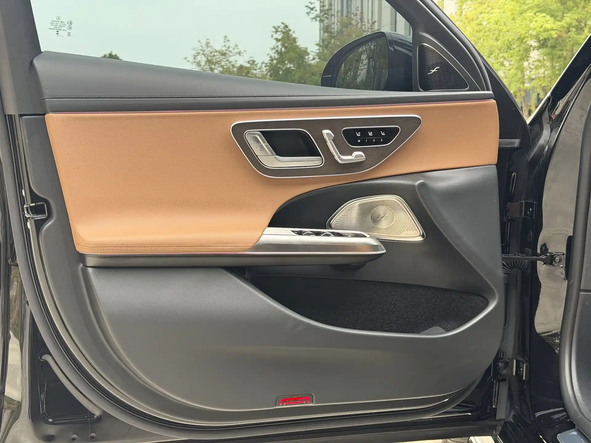 Фото 4 - Mercedes-Benz E-Class