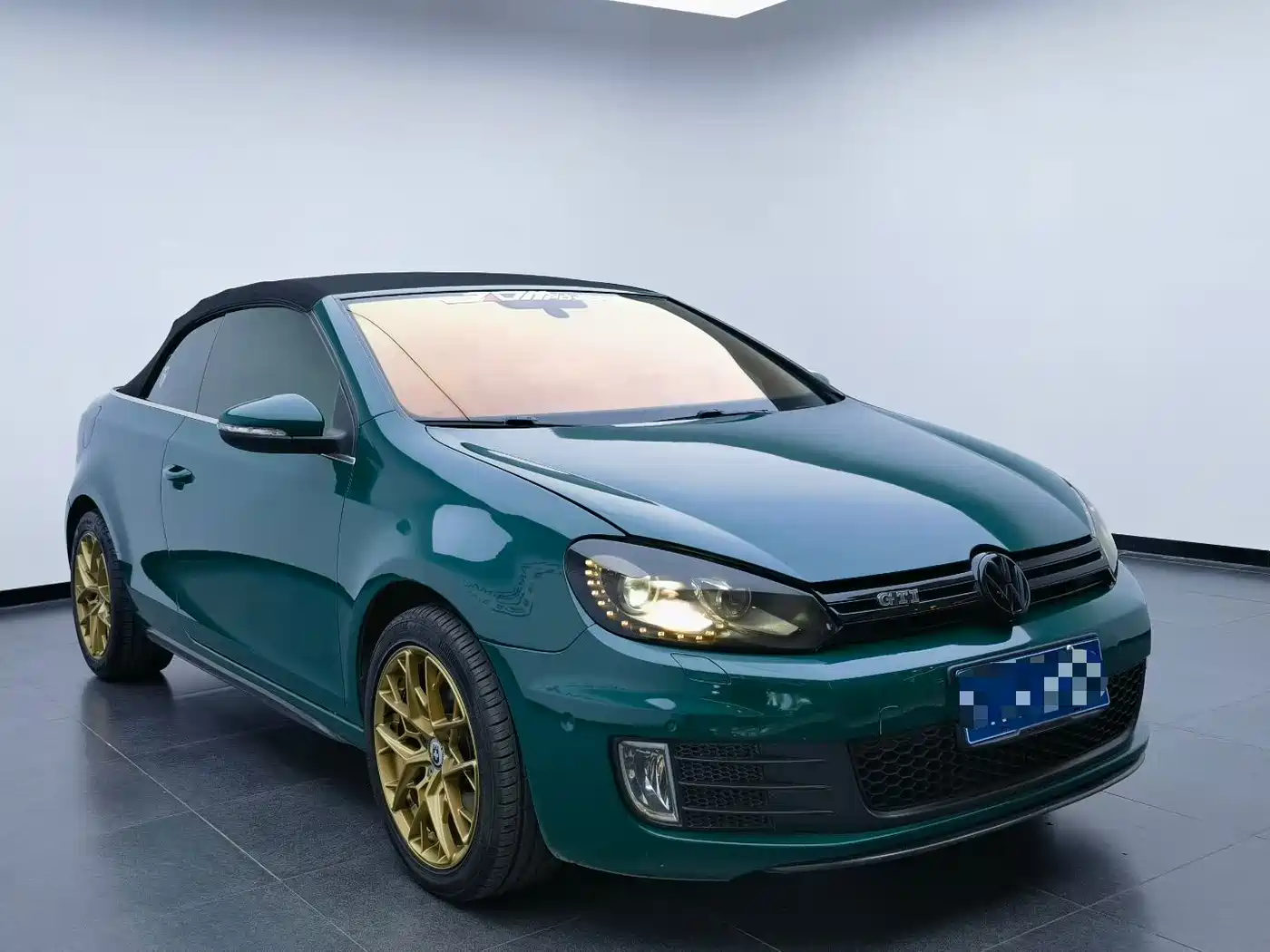Photo 3 - Volkswagen Golf (Import)
