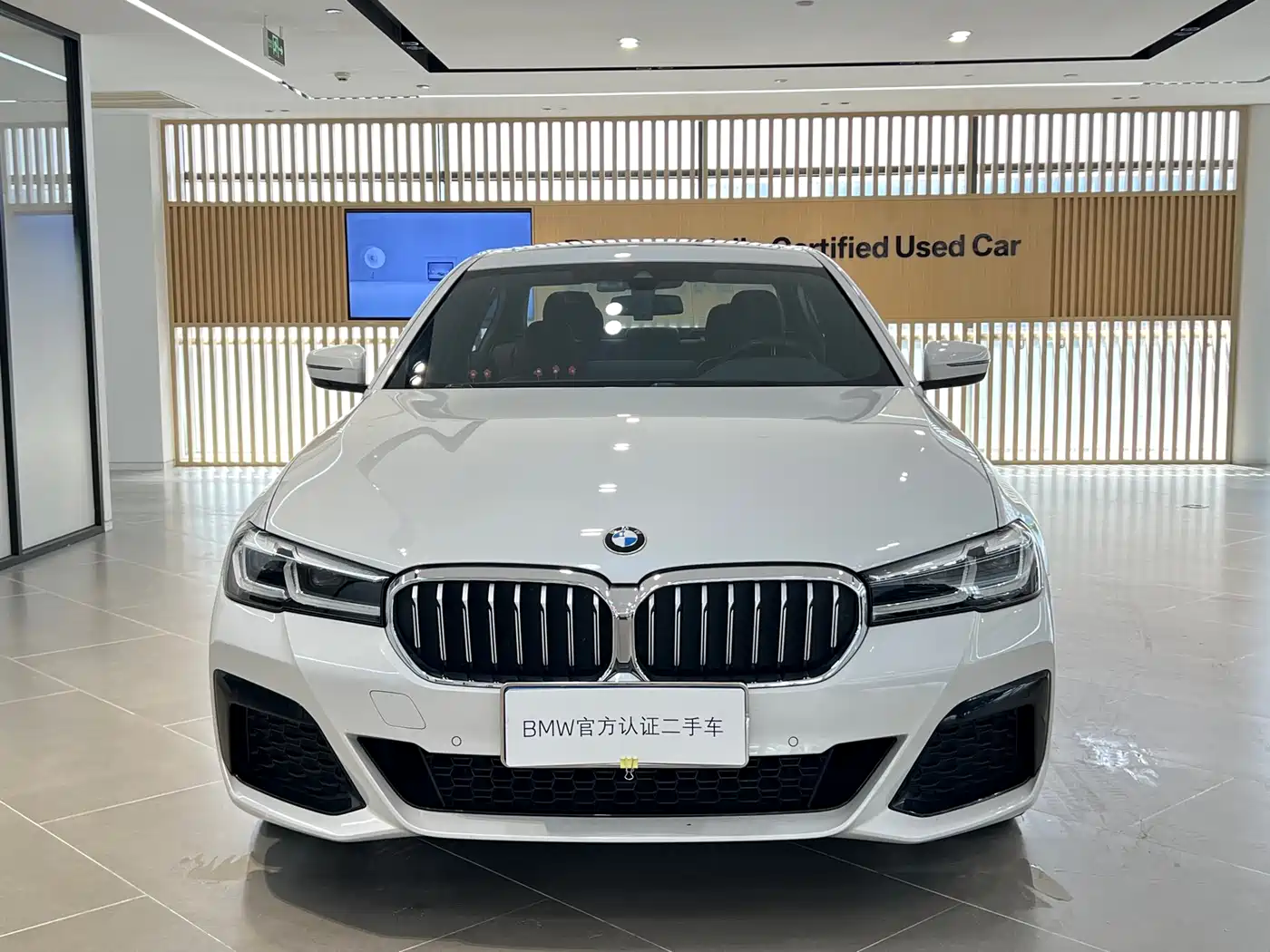 BMW 5 Series 2021 530Li Leading M Sport Package фото 3