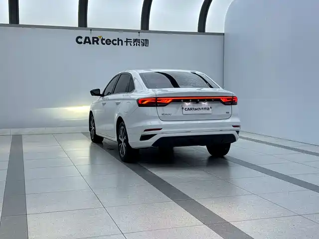 Geely Emgrand 2022 4th Generation 1.5L CVT Premium — фото 2