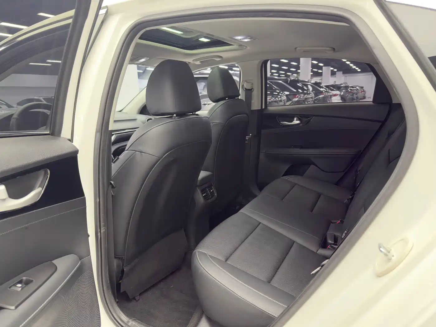 Kia K3 2021 Facelift 1.5L CVT Fashion Edition фото 18