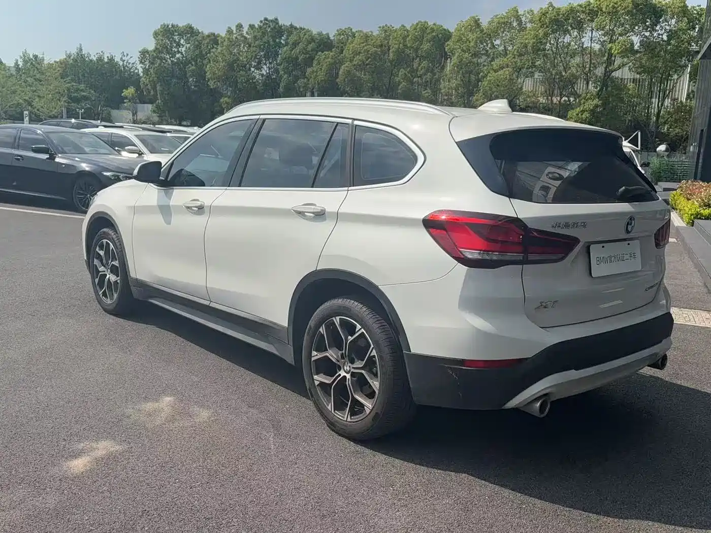 BMW X1 2021 sDrive25Li Leading фото 4