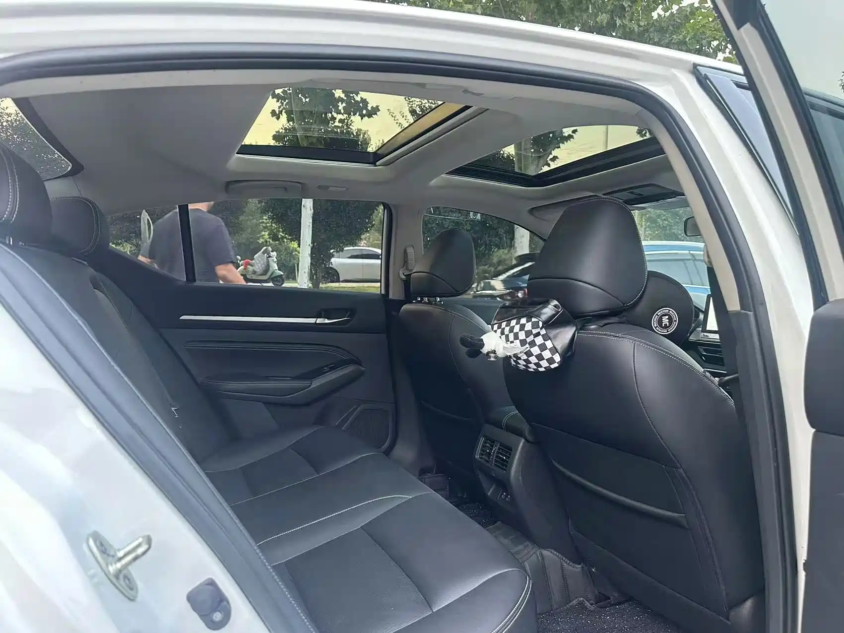 Фото 8 - Nissan Teana