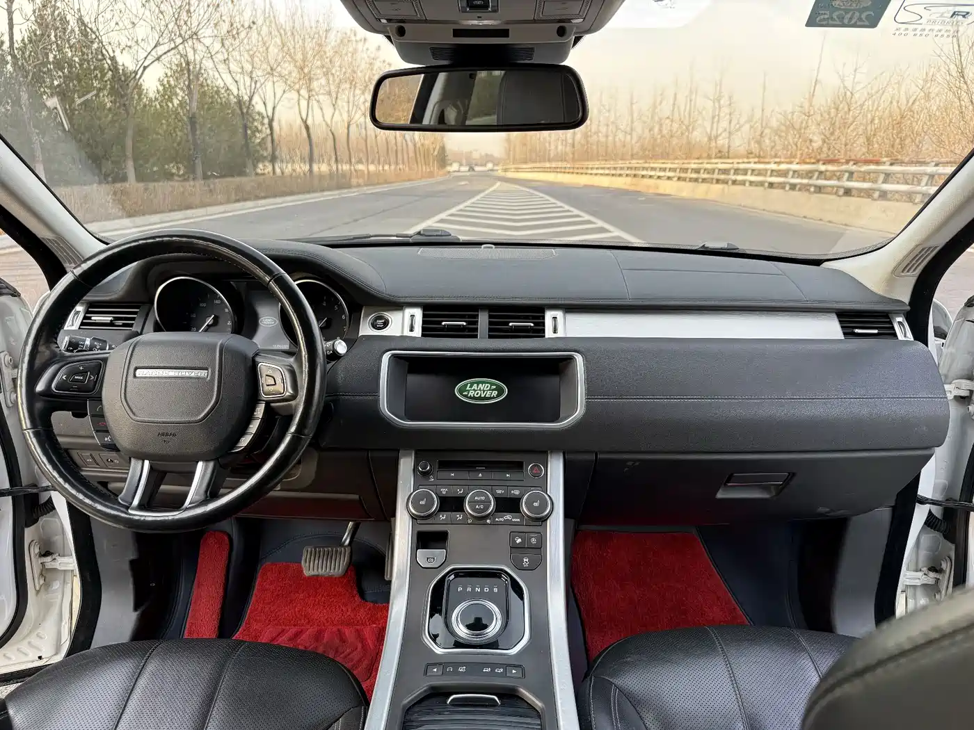 Land Rover Range Rover Evoque 2018 240PS SE DYNAMIC Smart Edition фото 6