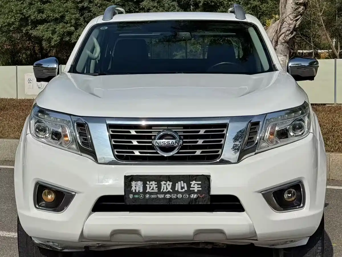 Nissan Navara 2021 2.5L Automatic 4WD Premium QR25 фото 2