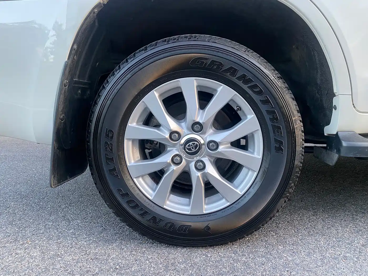 Toyota Land Cruiser 2017 2016 4.6L Automatic VX-R