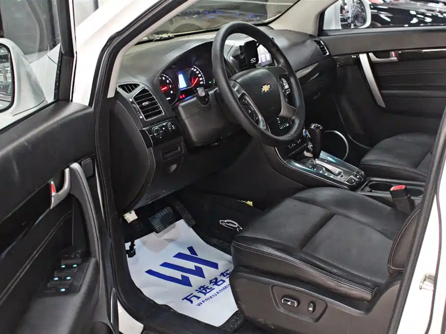 Chevrolet Captiva 2017 2.4L 4WD Flagship Edition 7-Seater фото 4