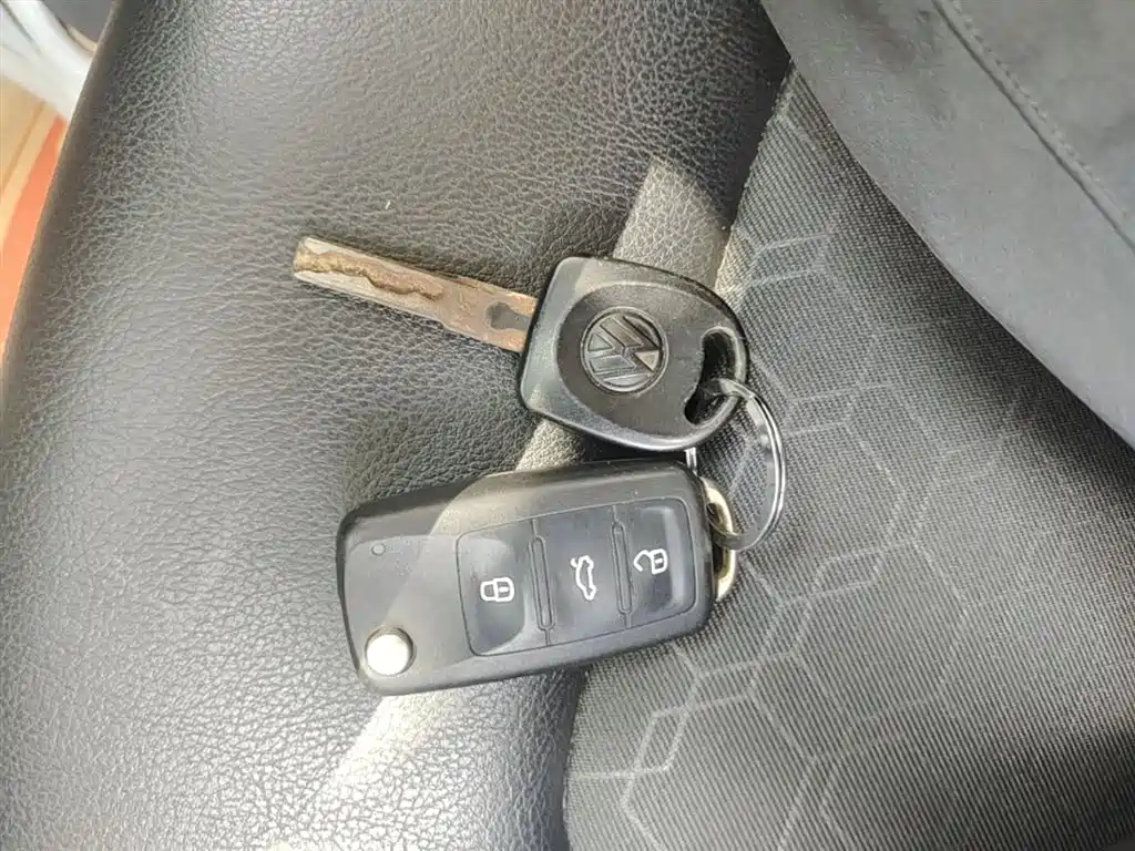 Volkswagen Santana 2013 1.6L Automatic Comfort Edition фото 9