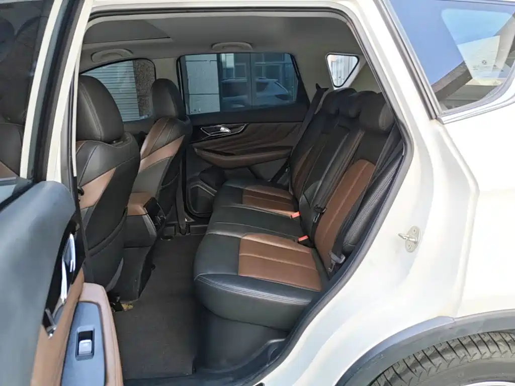 Dongfeng Aeolus Dongfeng Fengshen AX7 2018 2018 Classic 1.6T Auto Luxury