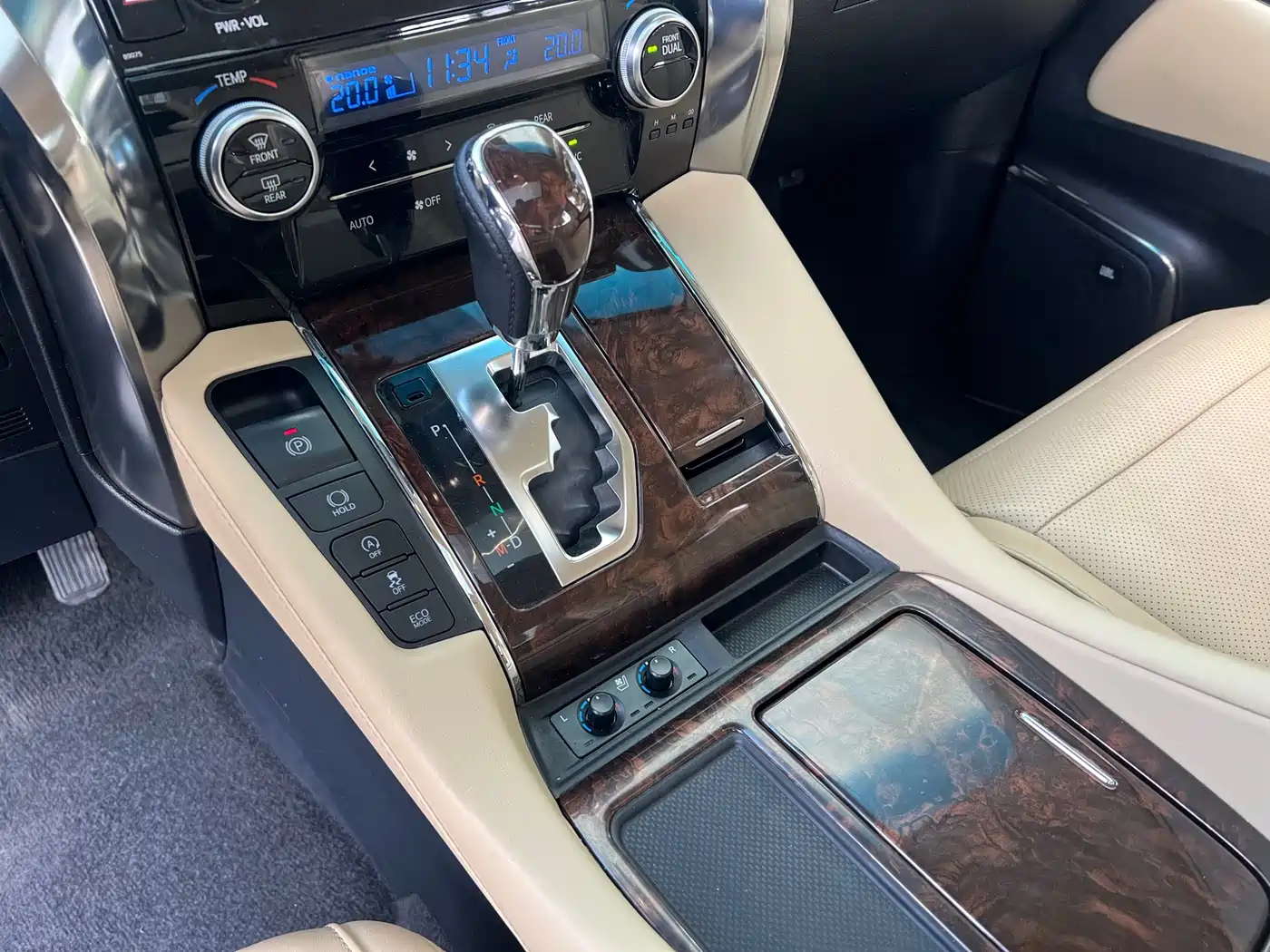Toyota Alphard 2018 Facelift 3.5L Luxury Edition фото 7