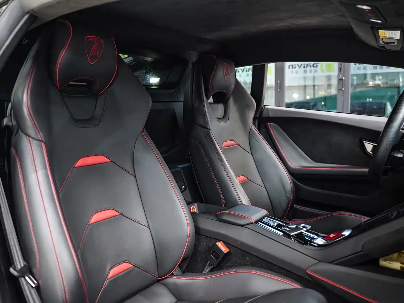 LAMBORGHINI HURACÁN