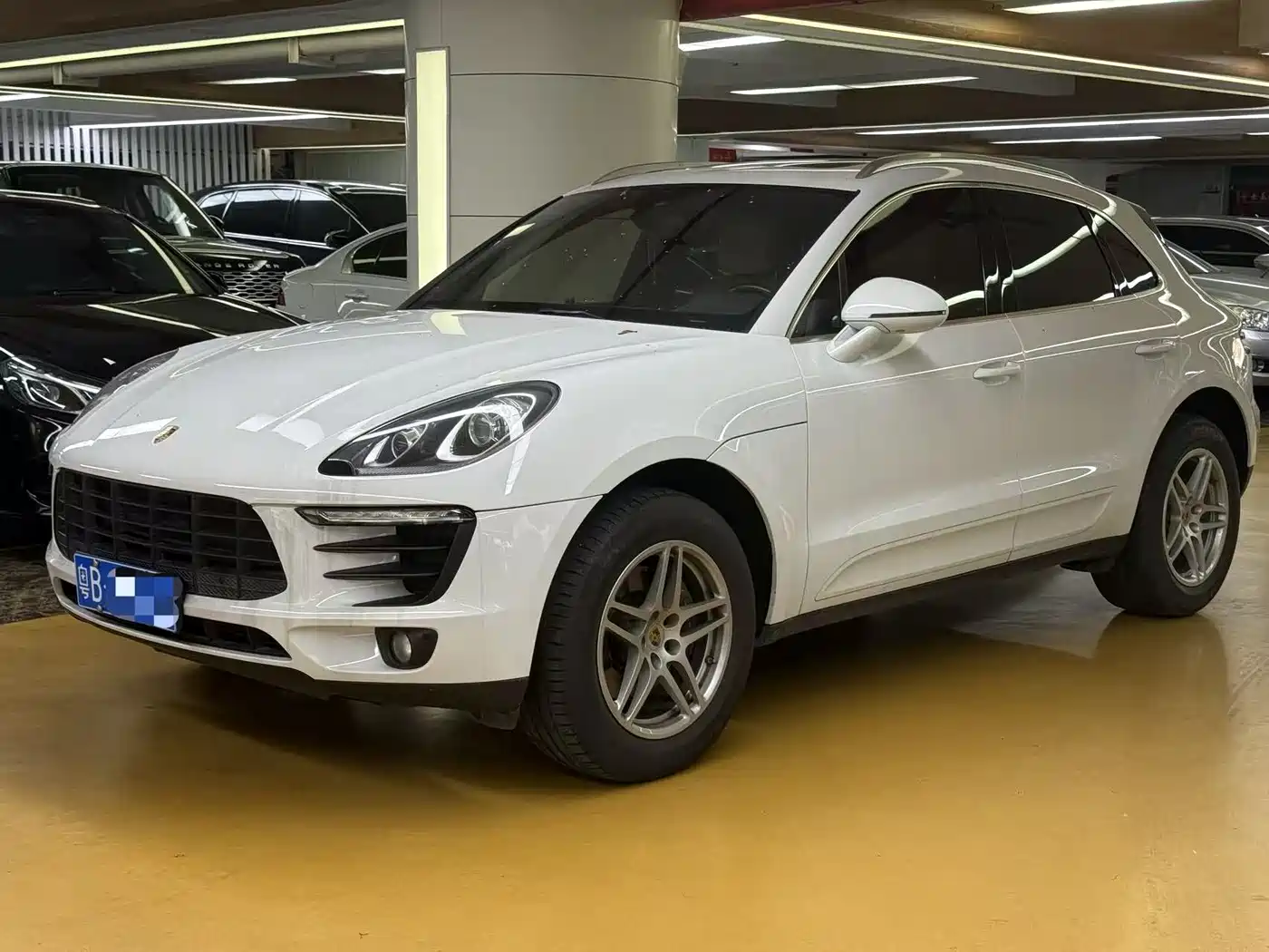 Porsche Macan 2017 Macan 2.0T фото 2
