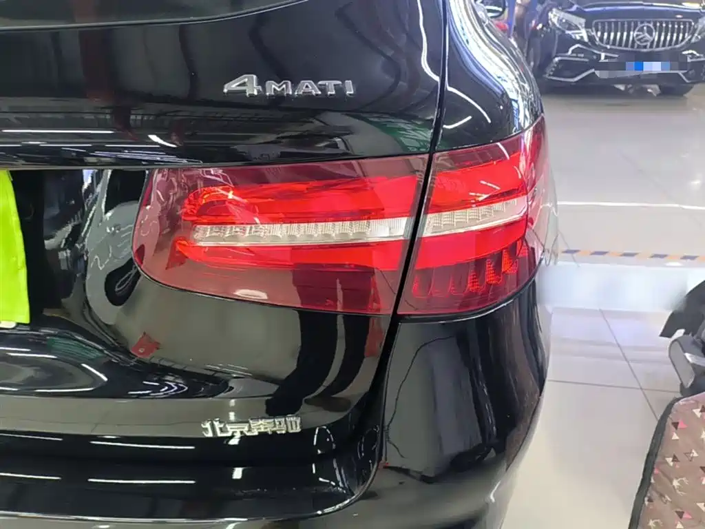 Mercedes-Benz GLC 2018 Facelift GLC 300 4MATIC Dynamic фото 8