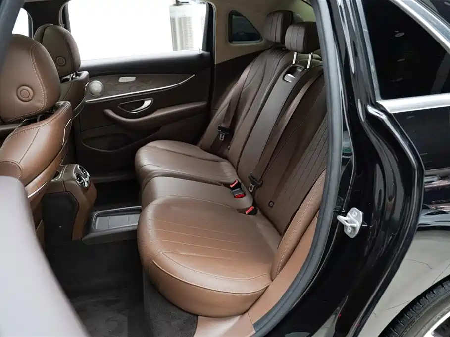 Mercedes-Benz E-Class 2016 E 200 L фото 4