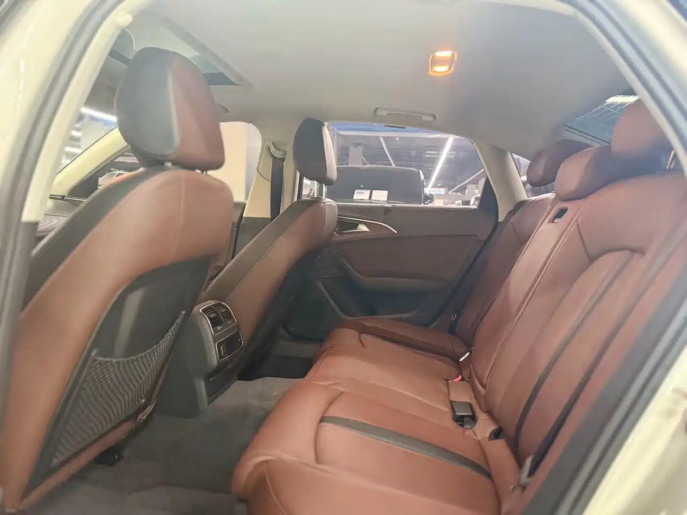 Фото 5 - Audi A6L