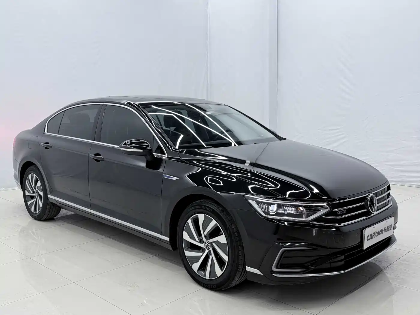 VOLKSWAGEN MAGOTAN GTE PLUG IN HYBRID