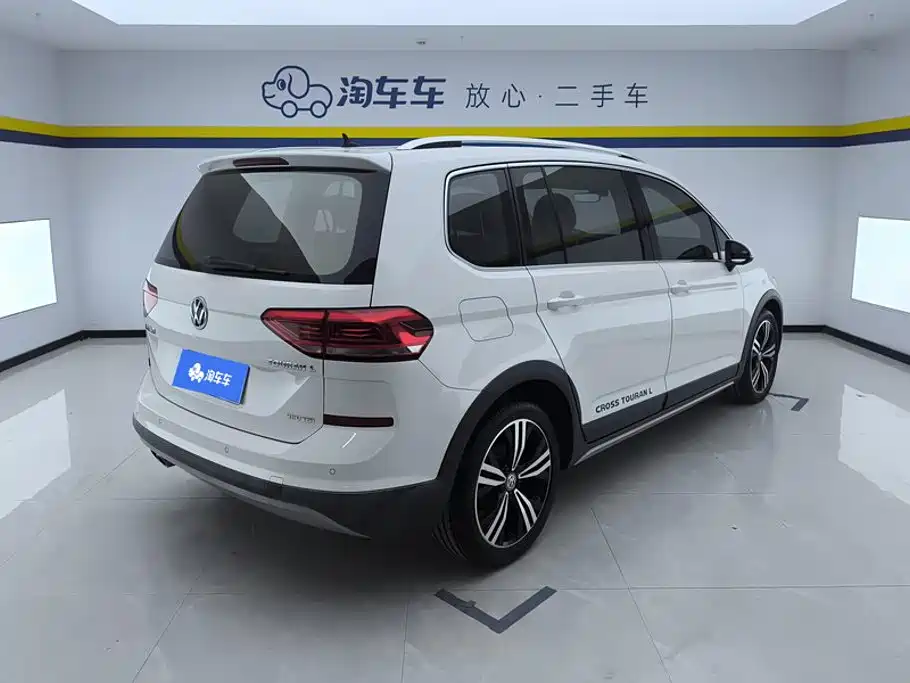 Volkswagen Touran 2019 2018 Touran L 280TSI DSG Frontier Edition 7-Seater China V