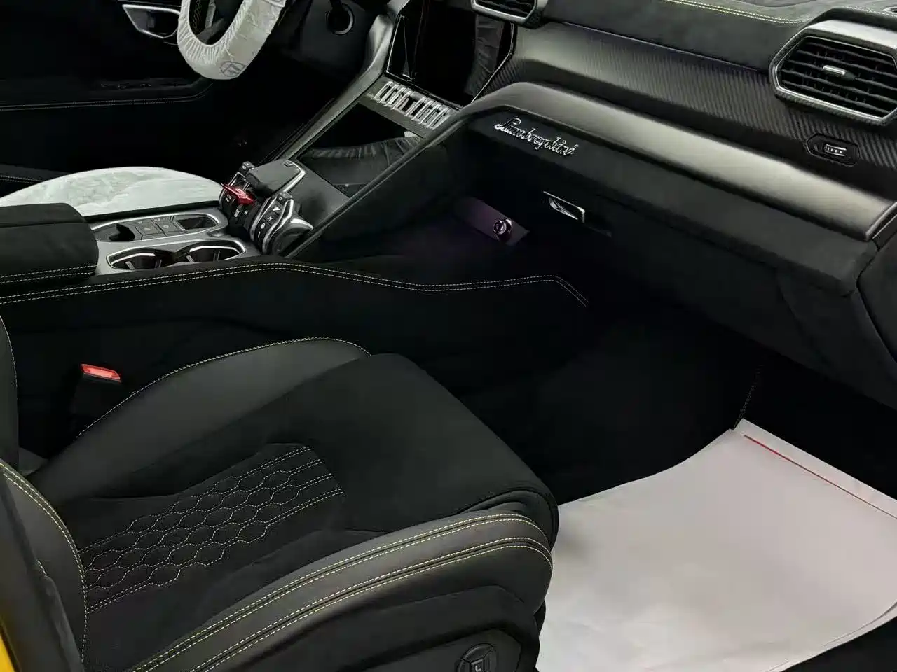 Lamborghini Urus 2022 4.0T V8 Performante фото 9
