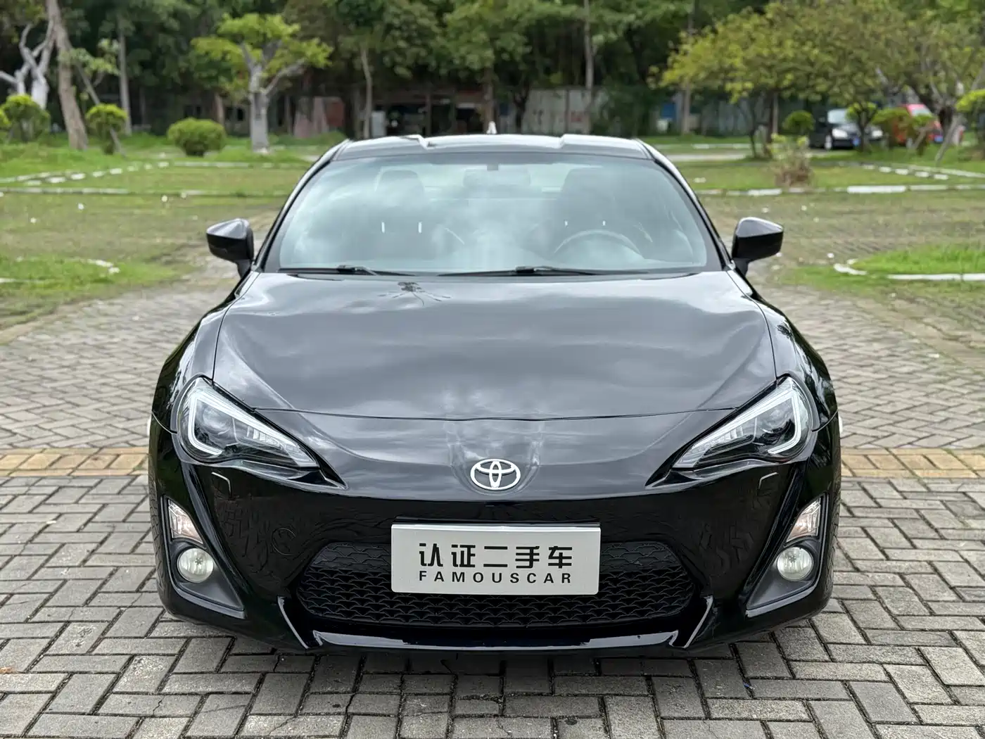 Toyota 86 2017 2.0L Manual Luxury фото 2