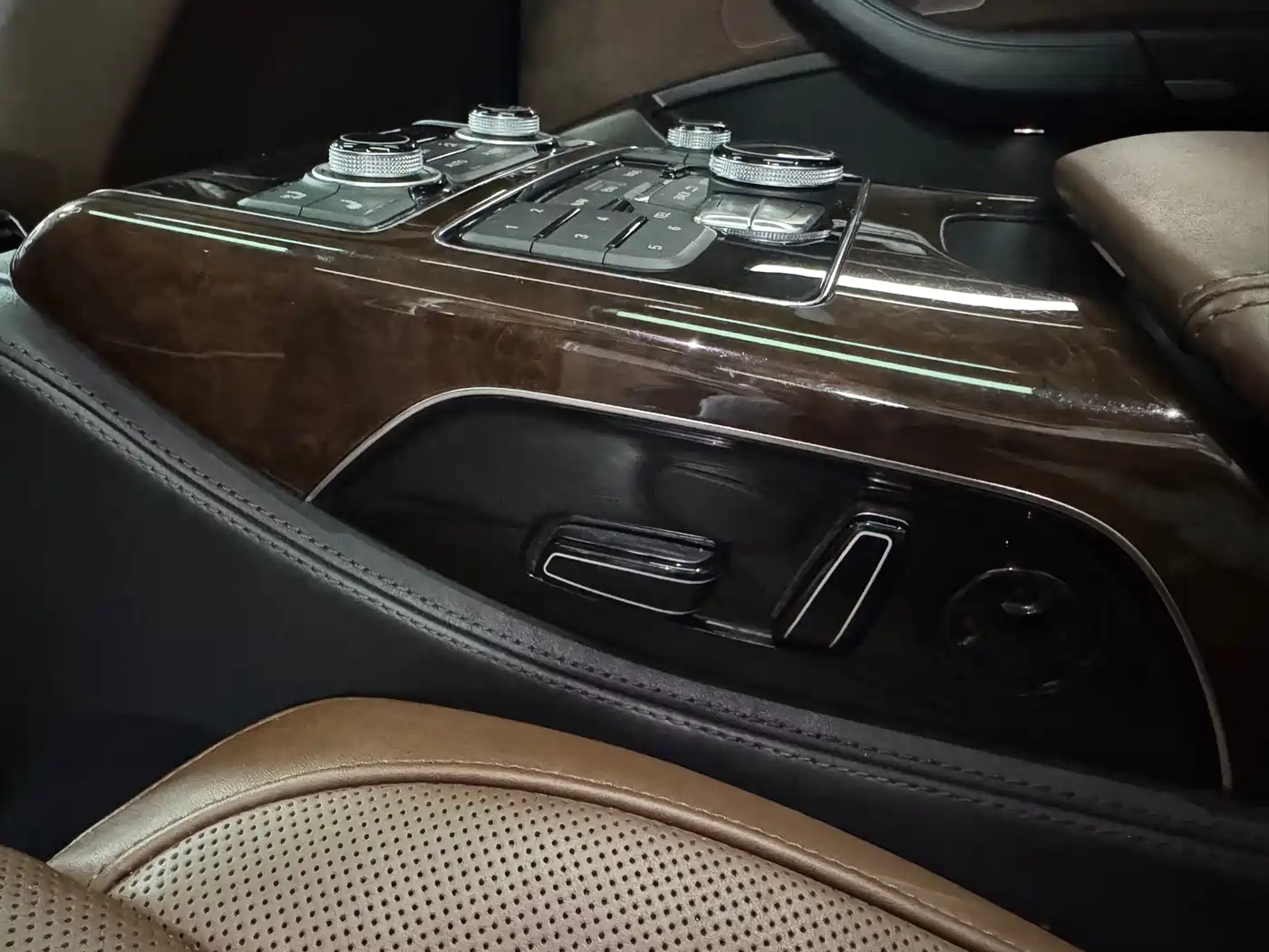 Audi A8 2014 A8L 45 TFSI quattro Luxury фото 37