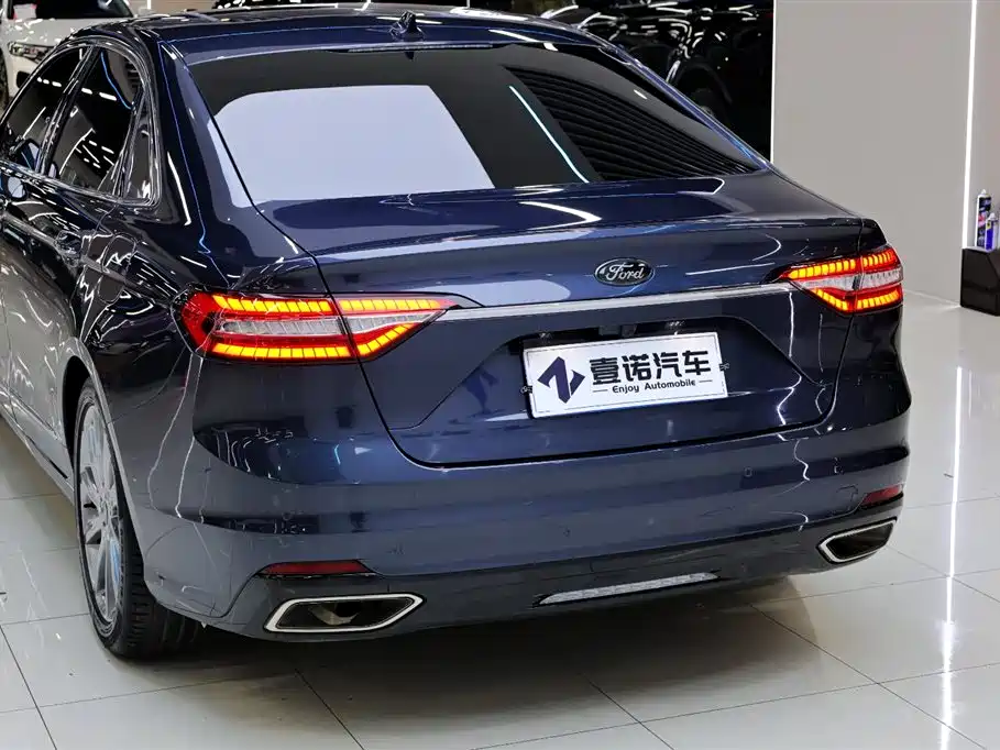 FORD TAURUS