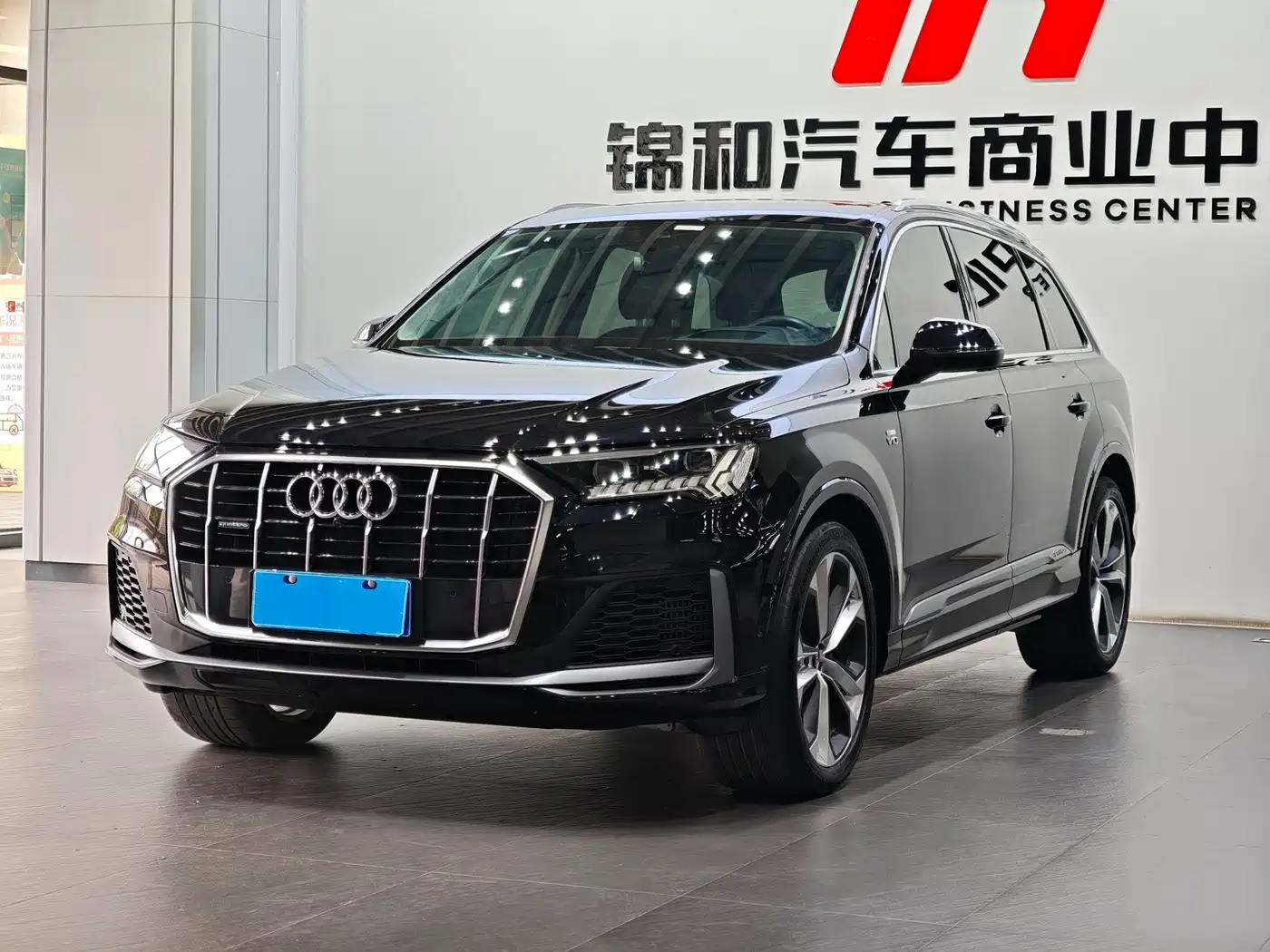 Фото 1 - Audi Q7