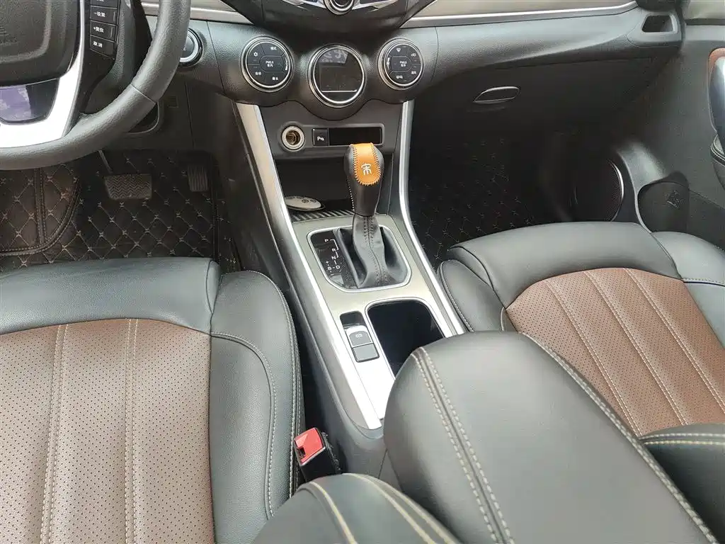 BYD Song 2018 1.5TID Auto Connected Premium фото 14