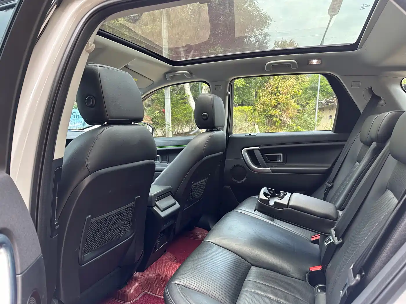 Land Rover Discovery Sport 2017 2.0T SE фото 7