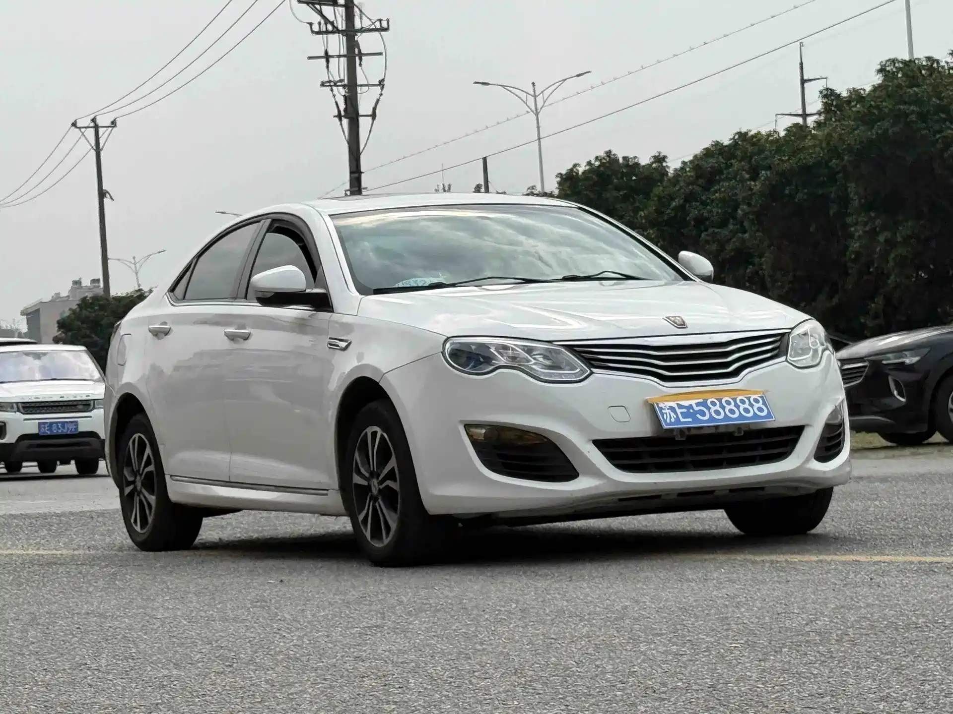 Фото 13 - Roewe e550