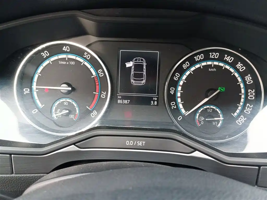 Škoda Superb 2019 Facelift TSI280 DSG Comfort Edition фото 4
