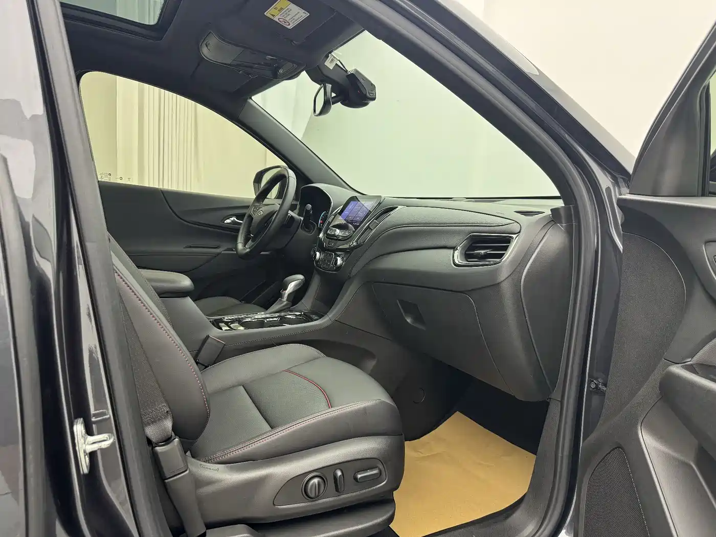 Chevrolet Equinox 2021 550T RS 4WD Intelligent Defender Edition фото 16
