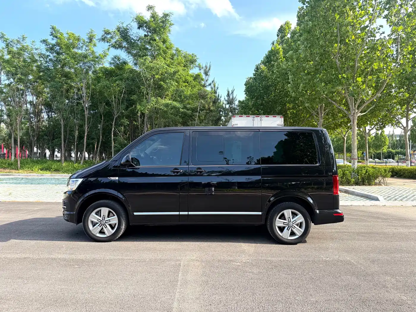 Volkswagen Multivan 2017 2017 2.0TSI AWD Premium Edition 7-Seater