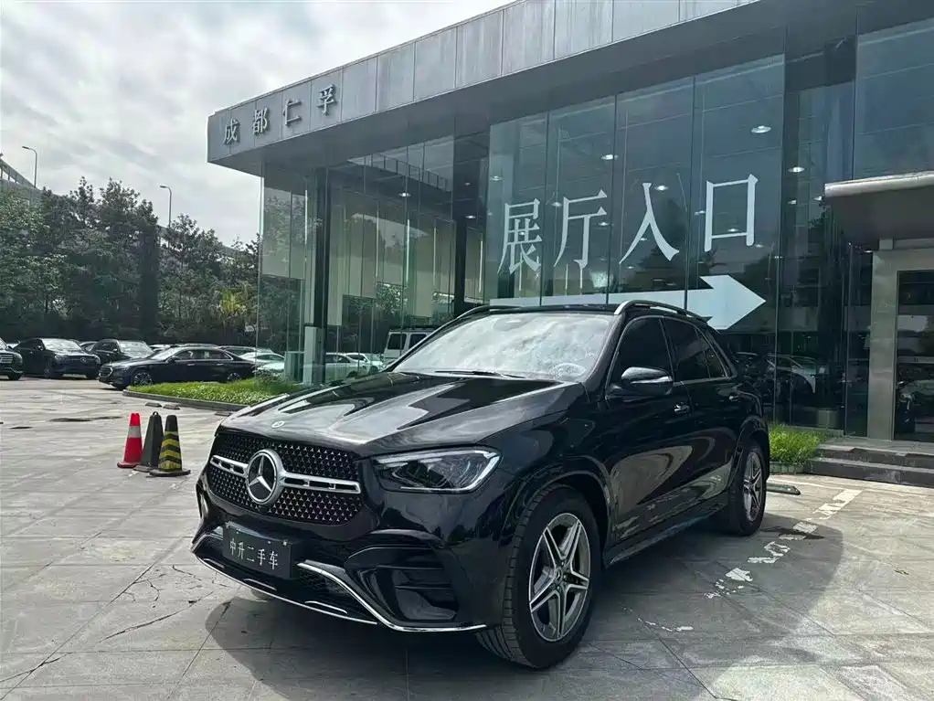 Mercedes-Benz GLE 2025 GLE 450 4MATIC Fashion фото 5