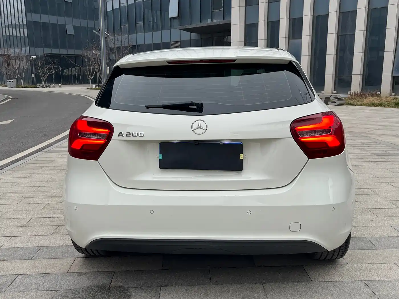 Mercedes-Benz A-Class (Import) 2017 A 200 Dynamic Edition фото 5
