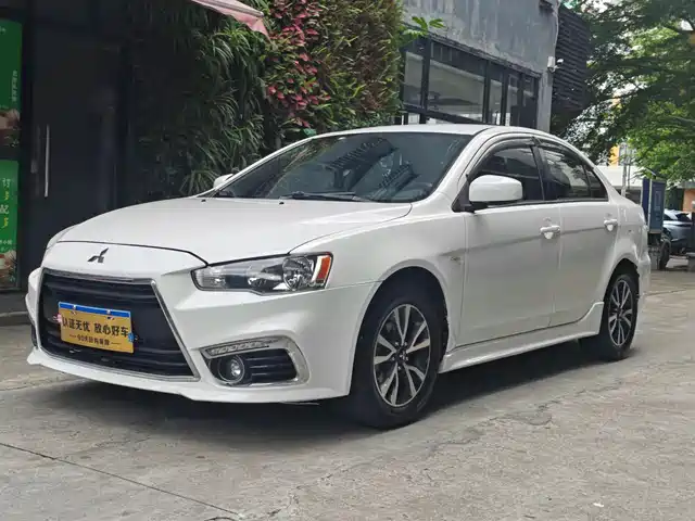 Mitsubishi Lancer EX 2015 1.8L CVT Fashion Edition China V