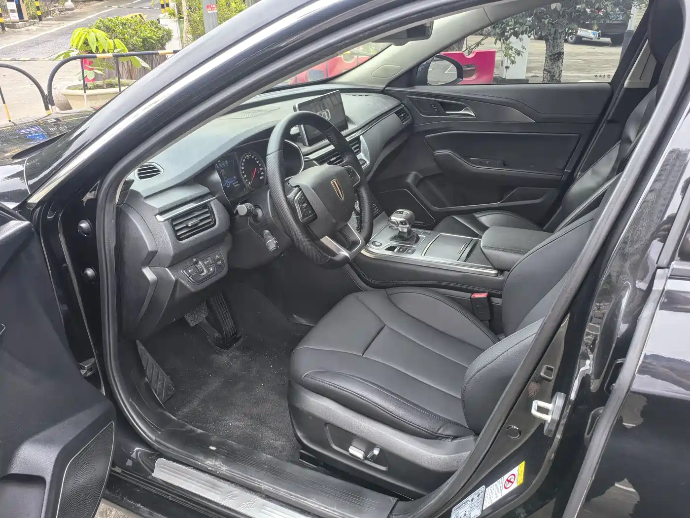 Hongqi H5 2020 1.8T Automatic Smart Connection Qi Enjoy Edition фото 4