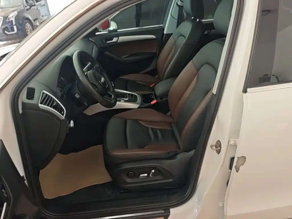 Audi Q5 2018 2017 Plus 40 TFSI Technology