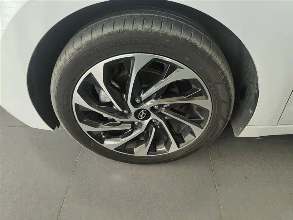 Hyundai Elantra 2019 1.4T Dual-clutch XuanDong·Vitality Type фото 23