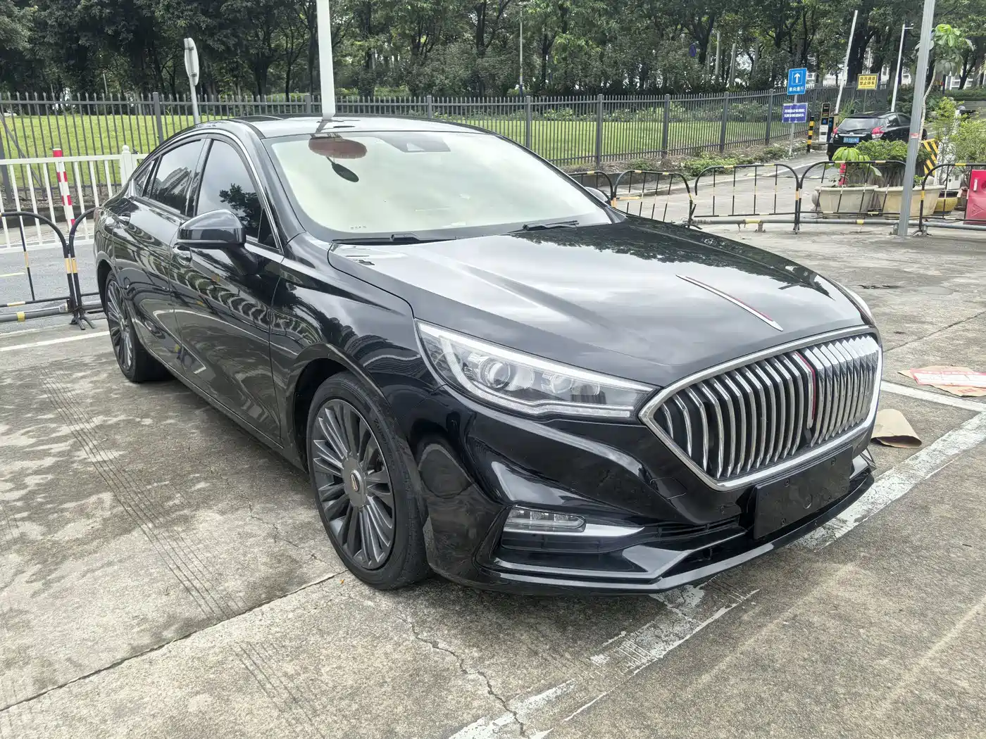 Hongqi H5 2020 1.8T Automatic Smart Connection Qi Enjoy Edition фото 3