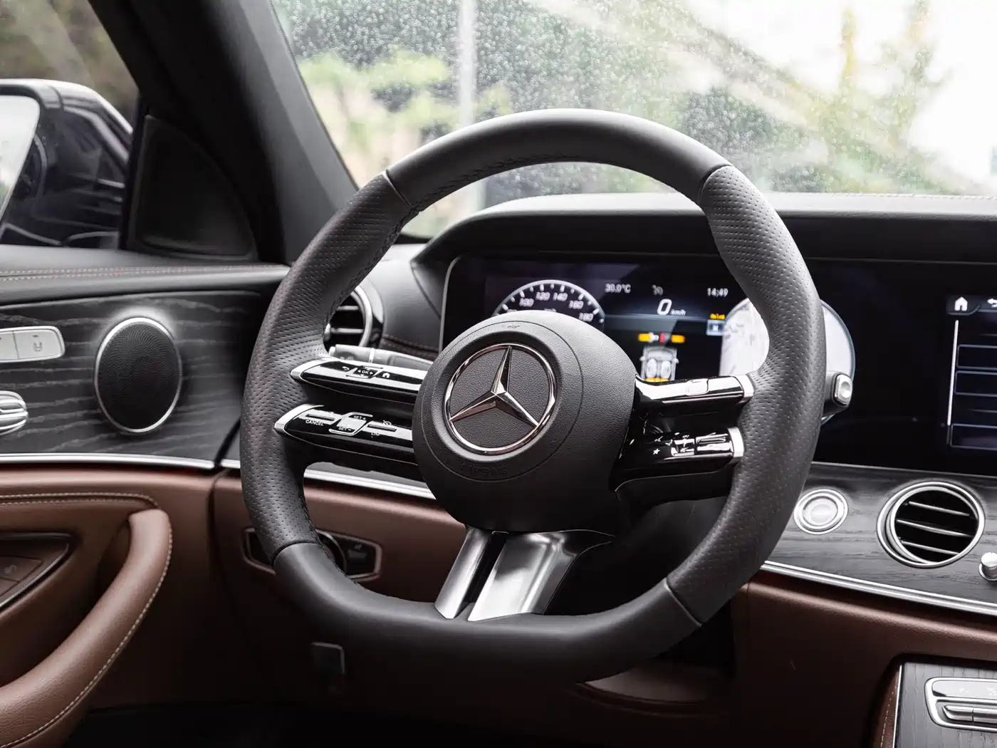 Mercedes-Benz E-Class New Energy 2023 E 350 e L Plug-in Hybrid Sport Sedan фото 7