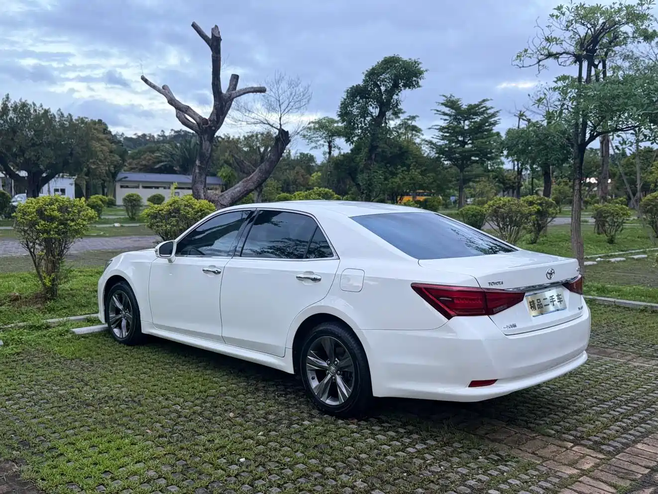 Toyota Crown 2015 2.0T Fashion фото 4