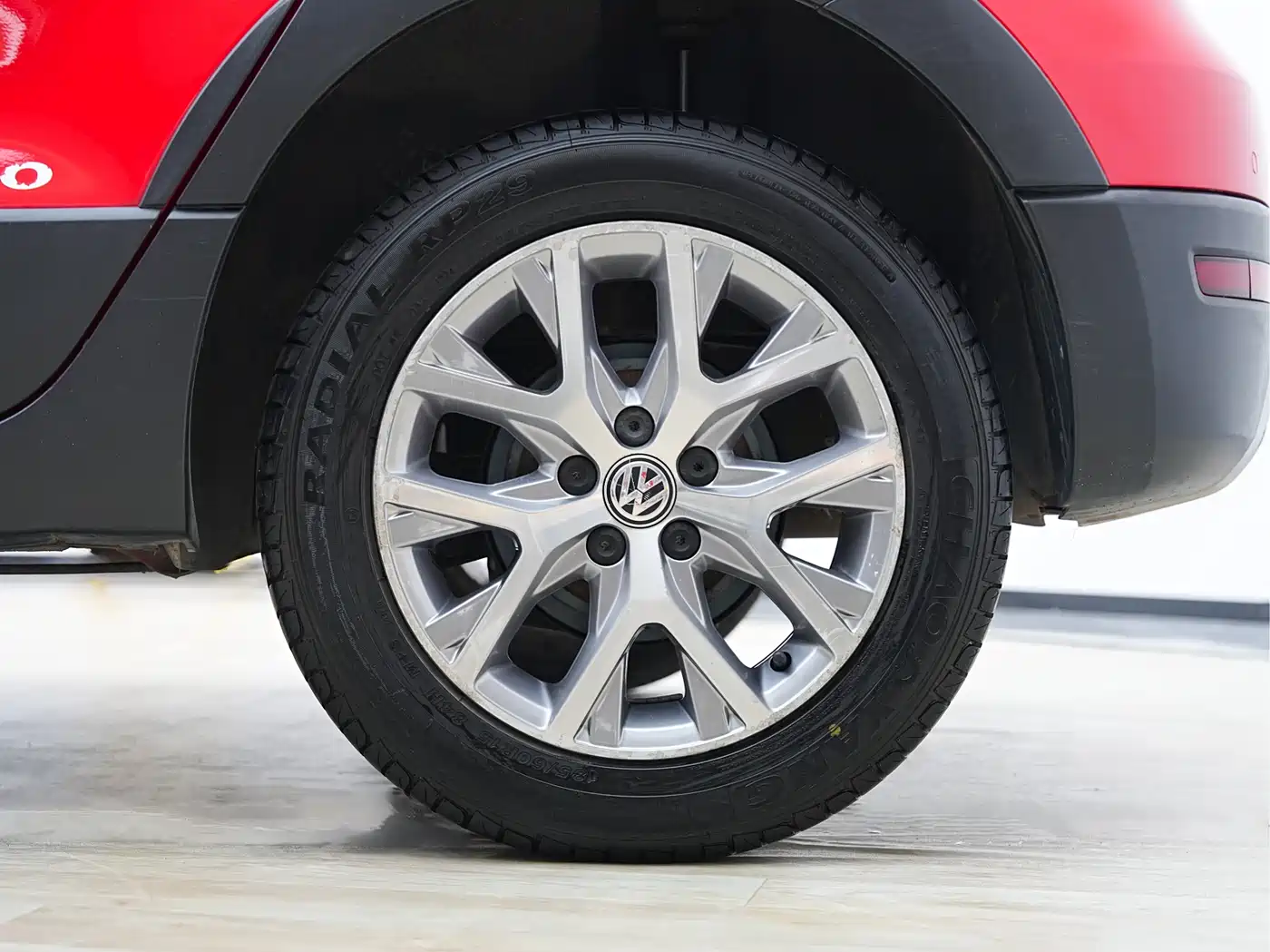 Volkswagen Polo 2014 1.6L Cross Polo Automatic фото 7