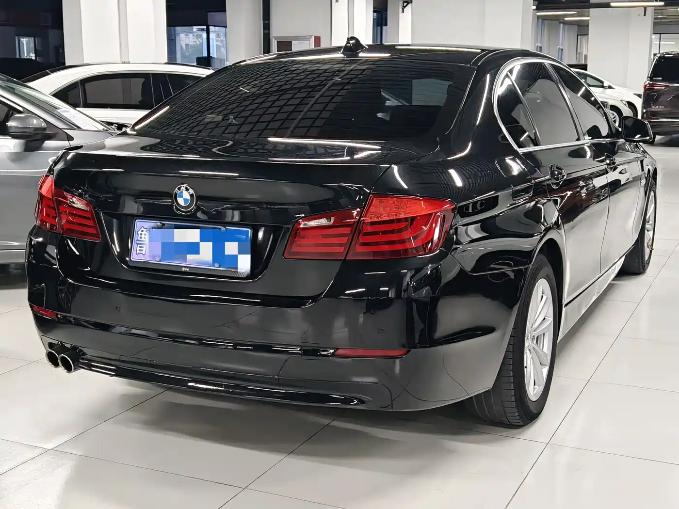 BMW 5 Series 2013 520Li Elegance фото 3