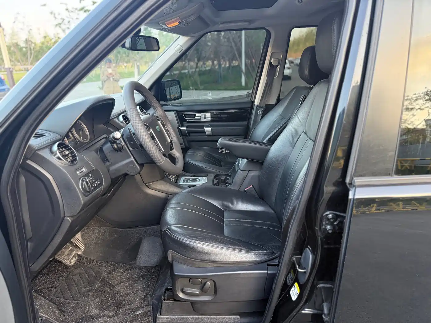 Land Rover Discovery 2013 3.0 SDV6 HSE Diesel фото 8