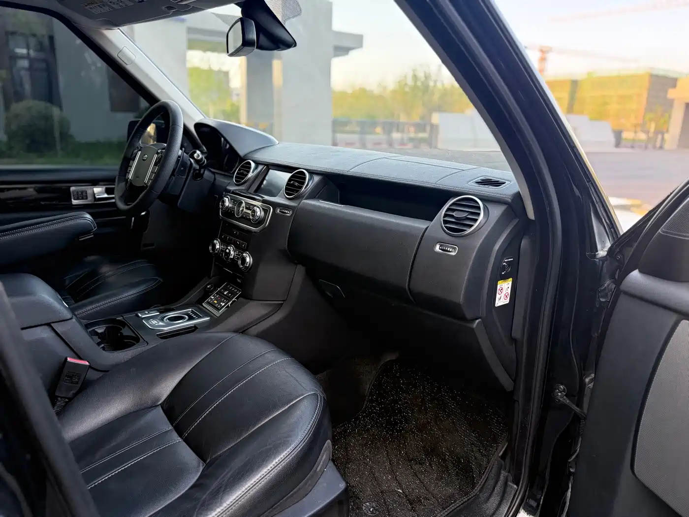 Land Rover Discovery 2013 3.0 SDV6 HSE Diesel фото 16