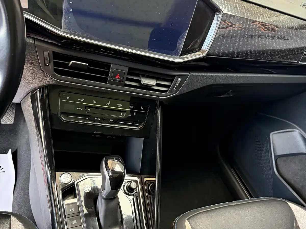 Volkswagen Tayron GTE Plug-in Hybrid 2022 1.4T Luxury фото 8