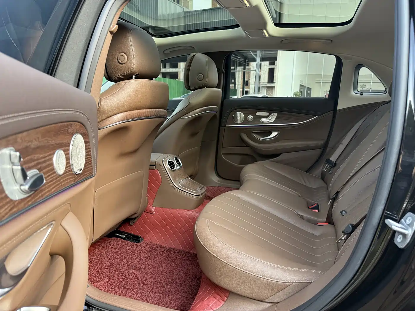 Mercedes-Benz E-Class 2022 Facelift III E 300 L Luxury фото 10