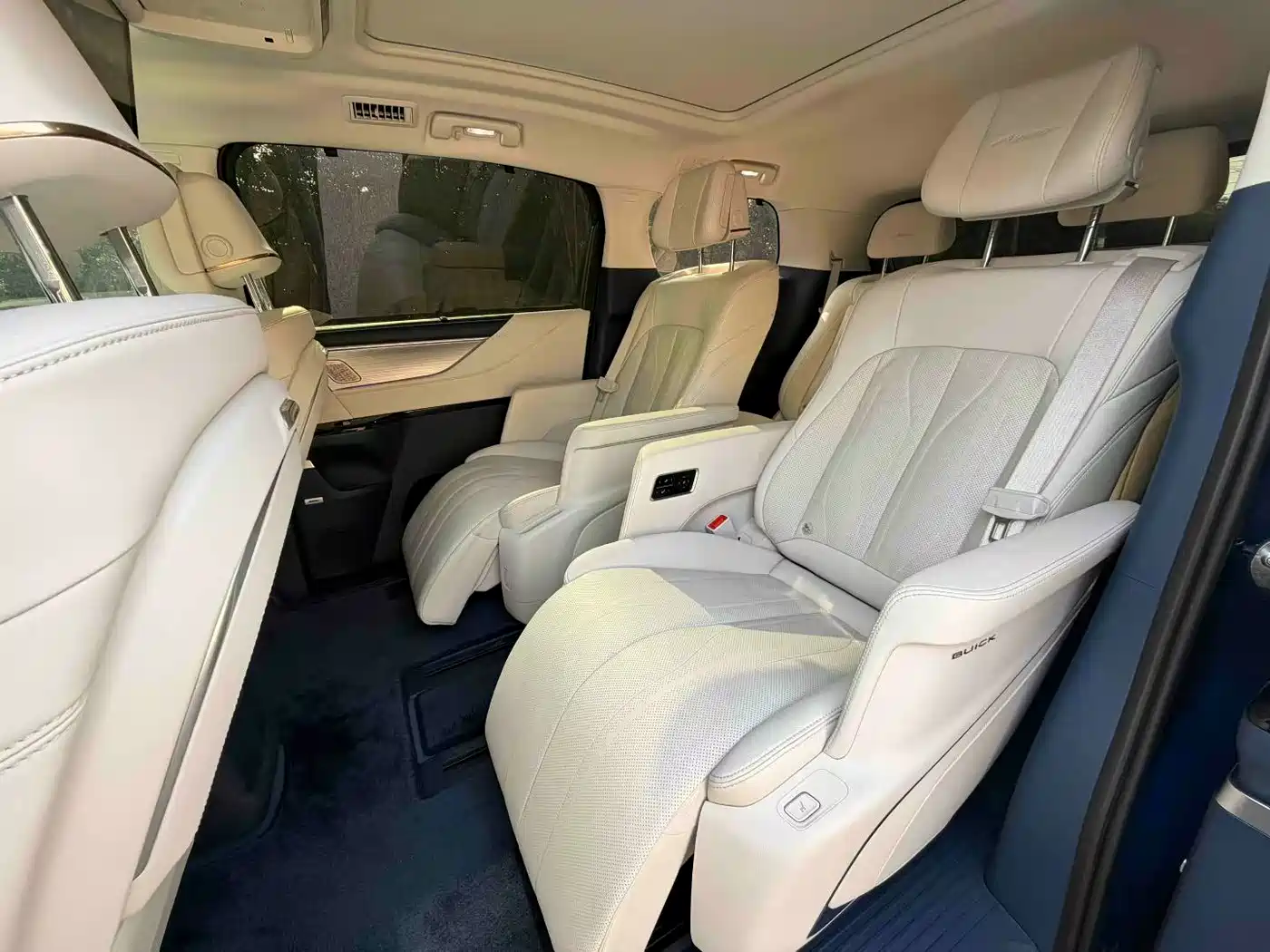 Buick GL8 New Energy 2024 Land Honor Luxury Edition 6-Seater фото 4