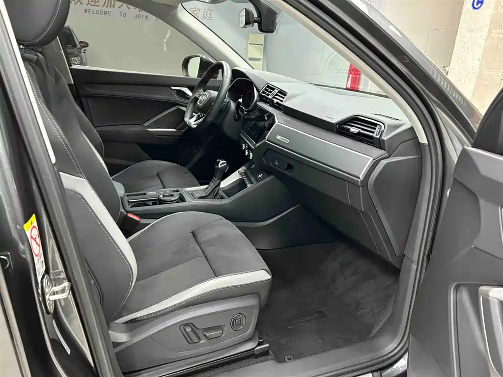 Audi Q3 2022 35 TFSI Fashion Dynamic фото 13