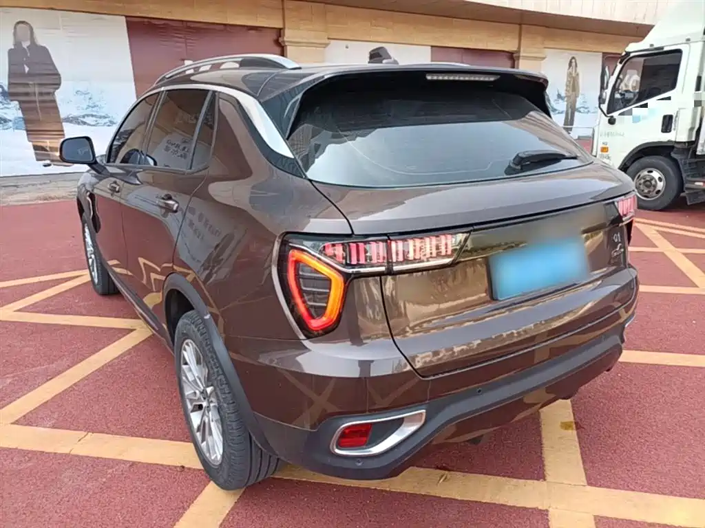 Lynk & Co 01 2017 2.0T 2WD фото 5